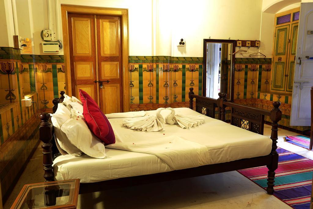 Chettinadu Mansion - An Authentic Heritage Palace Kānādukāttān Eksteriør bilde